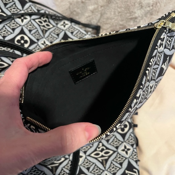 Louis Vuitton Since 1854 Neverfull mm - Picture 14 of 16